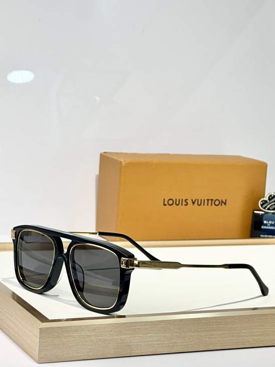 Picture of Louis Vuitton Sunglasses _SKUfw75327626fw